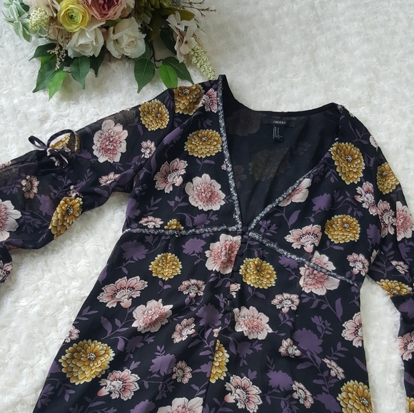 Floral romper - Picture 2 of 6